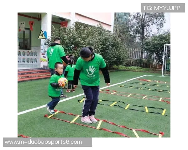 足球小将凯利的梦想之旅与成长故事展现青春拼搏精神